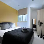 Апартаменты Spacious & Quietly Located 2bd Penthouse With Large Terrace & Distant Sea Views Сент-Полс-Бей
