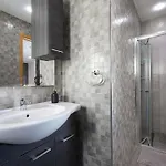 Spacious & Quietly Located 2bd Penthouse With Large Terrace & Distant Sea Views * Сент-Полс-Бей