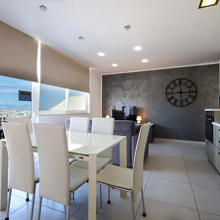 Spacious & Quietly Located 2bd Penthouse With Large Terrace & Distant Sea Views * St Paul's Bay