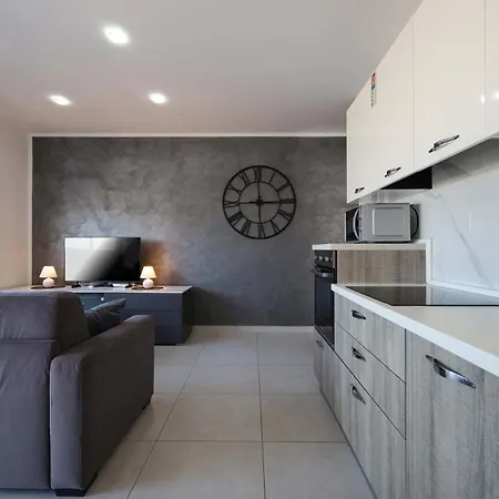 Spacious & Quietly Located 2bd Penthouse With Large Terrace & Distant Sea Views St Paul's Bay