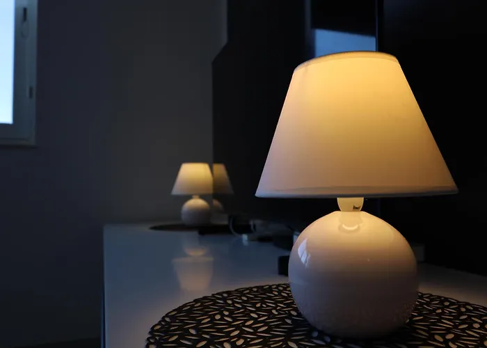 Spacious & Quietly Located 2bd Penthouse With Large Terrace & Distant Sea Views * St. Paul's Bay